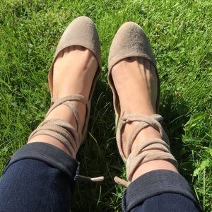 steve madden tan suede lace-up ballet flats